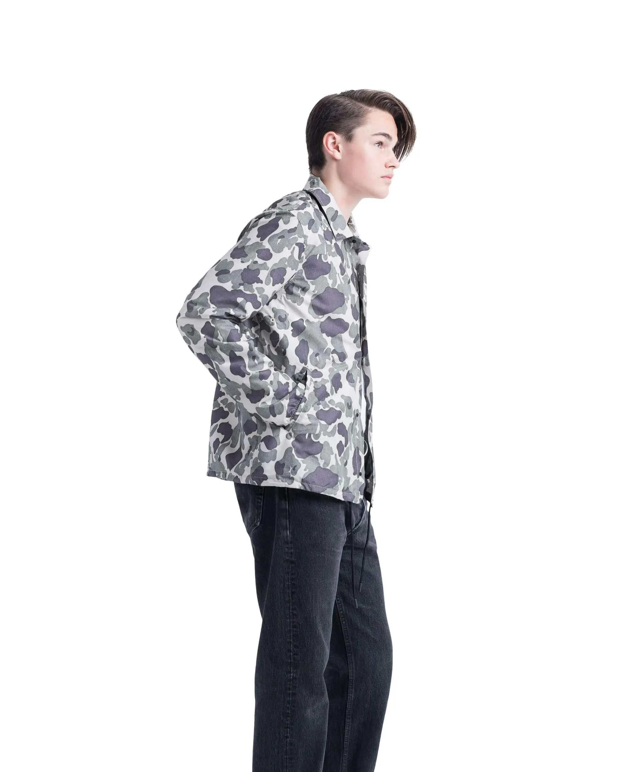 Voyage Coach Frog Camo White Classic Logo